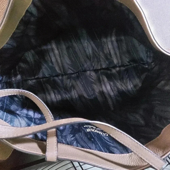 CN | Greige Open Leather Tote + Wristlet - NWOT - Picture 4 of 11